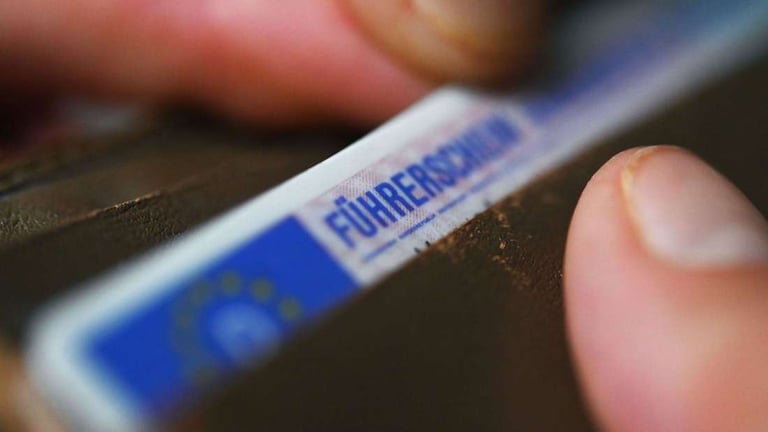 Drivers Must Swap Old Licenses for Biometric Versions by 2025 to Avoid Fines