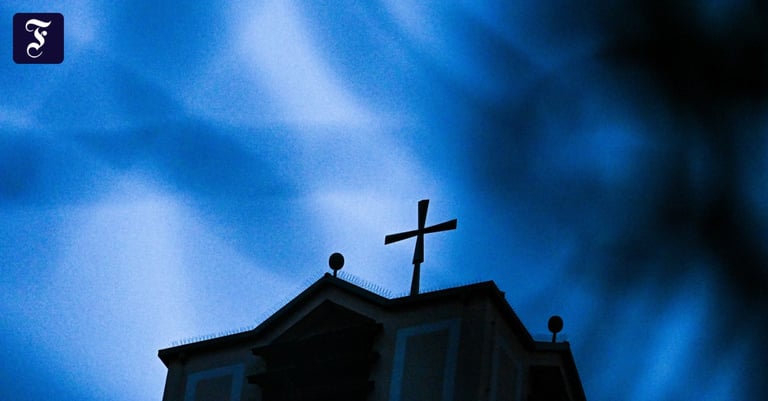 German Churches Face Membership Crisis: Leaders Urged to Innovate as Over 300,000 Leave