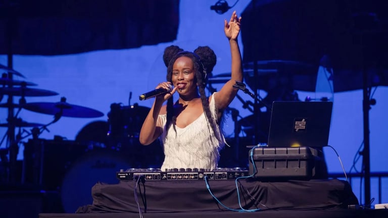 Doechii and Lauryn Hill's Iconic Duet Shines at Jazz in the Gardens Festival
