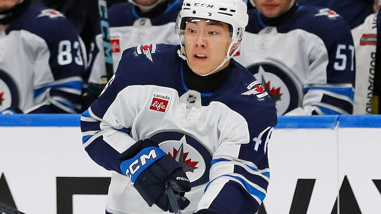 Winnipeg Jets Sign Kevin He: First China-Born NHL Player Makes History