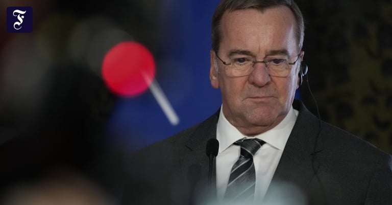 German Defense Minister's Secret Kyiv Visit Amid Rising Concerns Over US Aid and Troop Shortages