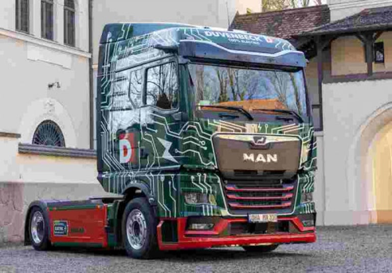 MAN eTruck Pioneers Eco-Friendly Freight Transport with First Delivery to Duvenbeck Group