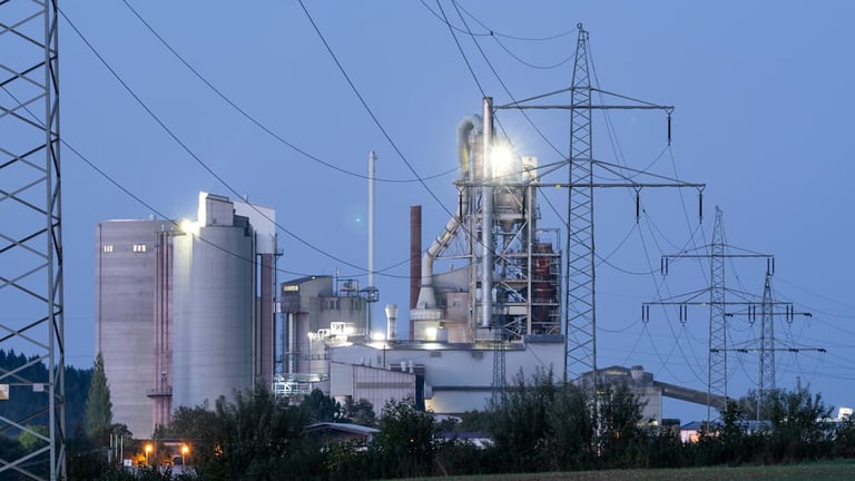 Germany's Manufacturing Slump: June Production Hits Lowest Since 2020 Amid New US Tariffs