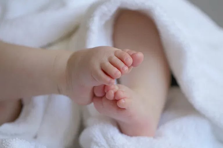 UK Faces Severe Whooping Cough Outbreak: 10,000 Cases and 10 Infant Deaths Highlight Urgent Need for Vaccination