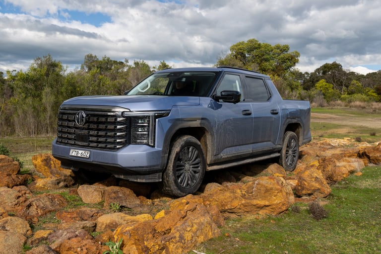 New MG U9 Ute Challenges Ford Ranger and Toyota HiLux with Luxury Features and Competitive Pricing