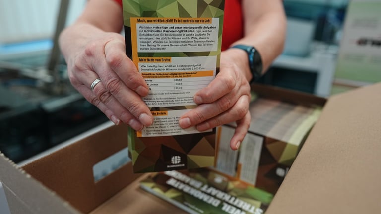 Germany Kicks Off New Compulsory Service with 700,000 Youths Invited for Assessment