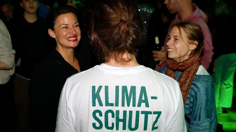 Hamburg Approves Ambitious Climate Plan for 2040, Defying Industry Warnings