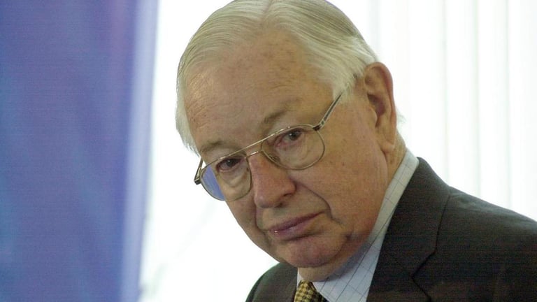 Sir Anthony Mason, Influential Former Chief Justice of Australia, Passes Away at 100