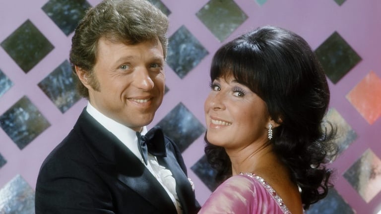 Grammy-Winning Legend Steve Lawrence Dies at 88