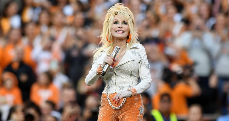 Tennessee Volunteers to Honor Dolly Parton with Helmet Tribute in 2023 Season
