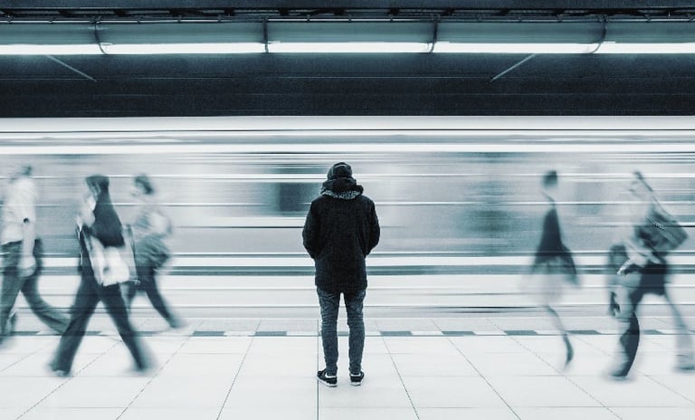 Loneliness: A Key Predictor of Cognitive Decline and Mortality in Seniors, Study Reveals