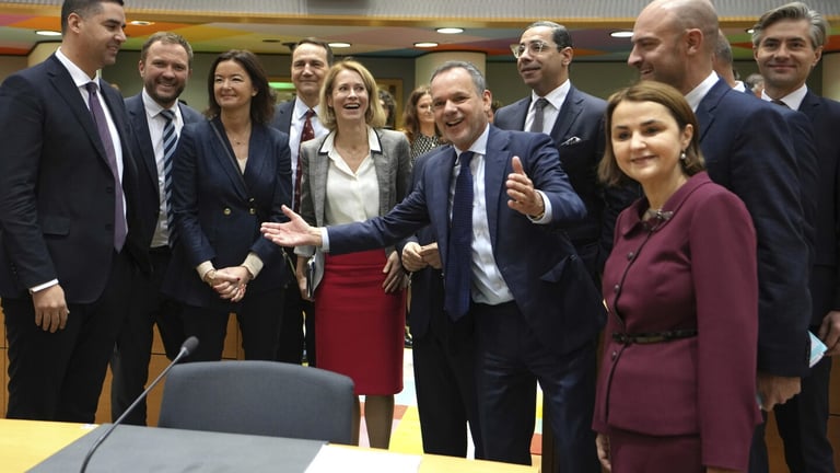 EU Debates Lifting Syrian Sanctions After Assad's Fall and New Regime Emerges