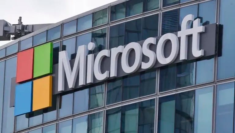 Microsoft Probes Major Outage Affecting Exchange, Teams, and Outlook Amid Thanksgiving Weekend