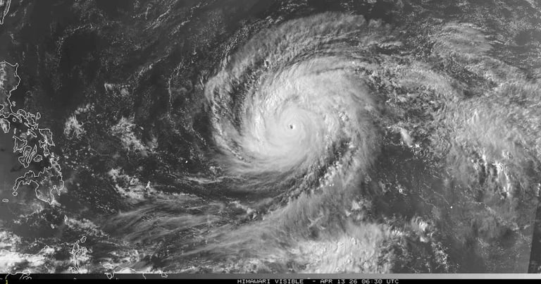 Super Typhoon Sinlaku Threatens Northern Mariana Islands, Guam Braces for Impact