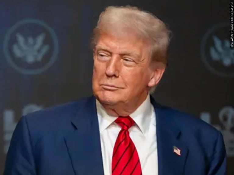 Trump's White House Renovation Sparks Controversy Amid Political and Legal Battles