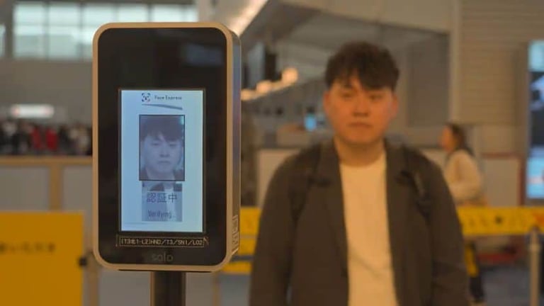 Japan Airlines Unveils World's First Mobile Wallet Facial Recognition Boarding System