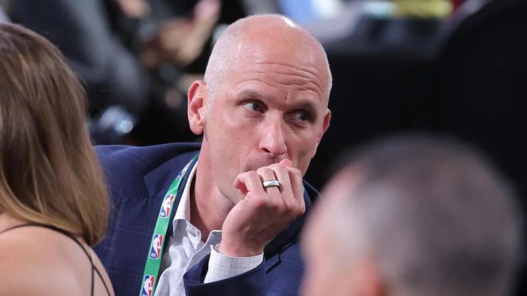 UConn's Dan Hurley Commits to College Coaching Amid NBA Temptations, Eyes Championship Rebuild