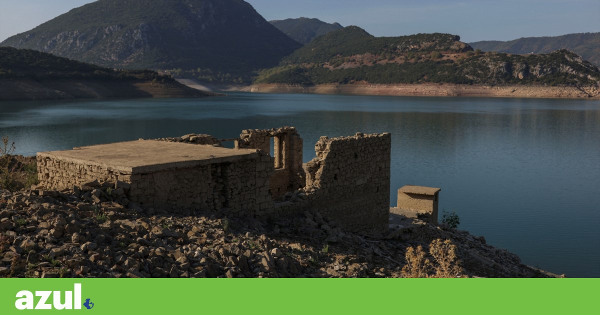 Sunken Greek Village Resurfaces Amid Worst Drought in 30 Years, Revealing Ruins and Raising Alarms