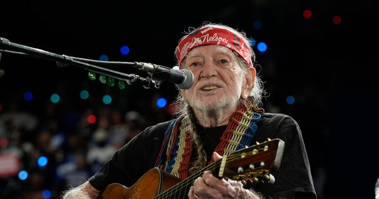 Outlaw Music Festival: 10th Anniversary Tour Features Willie Nelson & Bob Dylan, Expands to 35 Stops