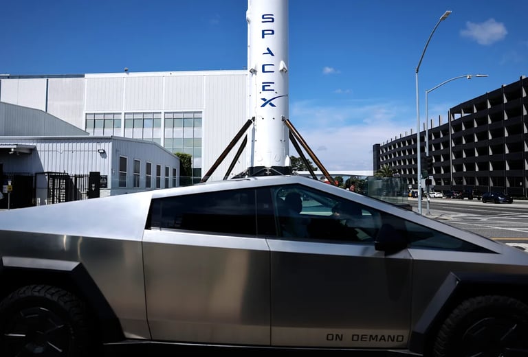 SpaceX Eyes $2 Trillion Valuation: Starlink Fuels IPO Buzz Amidst Competitive Race