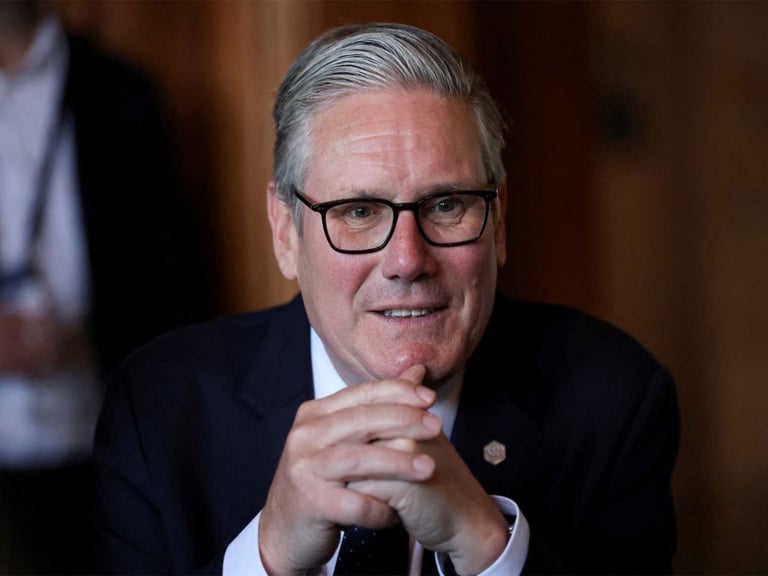 Starmer Honored with Legion d'honneur Amidst Leadership Transition, Marks Historic Franco-British Unity