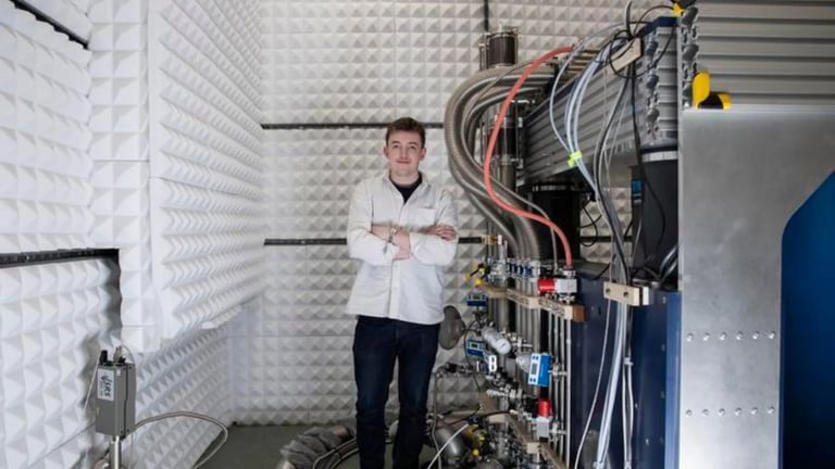 UCC's Breakthrough Quantum Visualization Confirms Uranium Ditelluride as Topological Superconductor for Quantum Chips