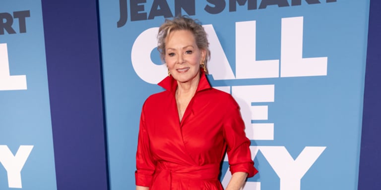 Jean Smart Stuns in Broadway Return with One-Woman Show 'Call Me Izzy' at Studio 54