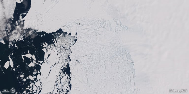 Study Uncovers Hundreds of Glacial Quakes at Antarctica's 'Doomsday Glacier,' Raising Sea-Level Concerns