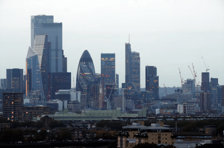 UK GDP Growth Slows: Challenges Persist Amid Inflation and Trade Tensions