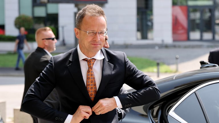 Hungary Vows to Fight EU's Russian Energy Ban, Warns of Economic Fallout
