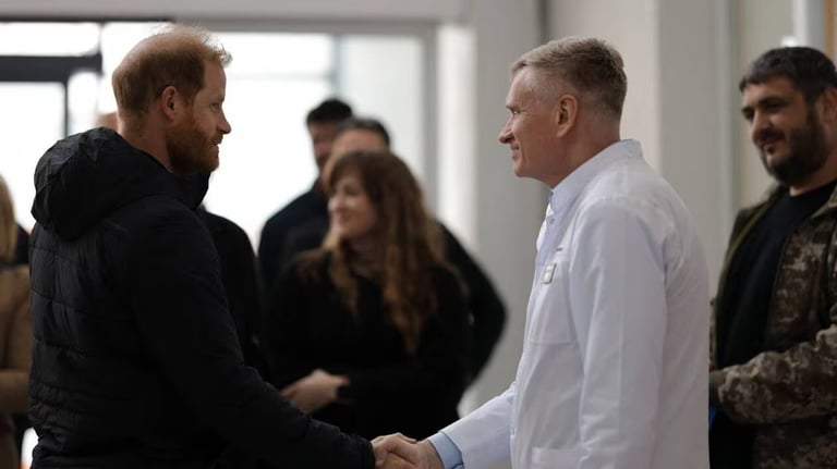 Zelensky Claims Chinese Nationals Fighting for Russia; EU Shifts Strategy on Russian Energy Dependence