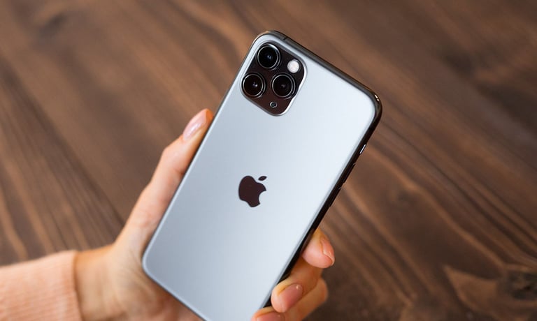 Apple's Q3 Profits Rise 7% Amid AI Rollout Challenges and Market Uncertainties