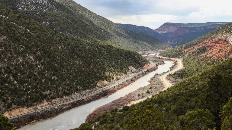 Basin States Face New Deadline for Colorado River Water Deal Amid Drought Concerns