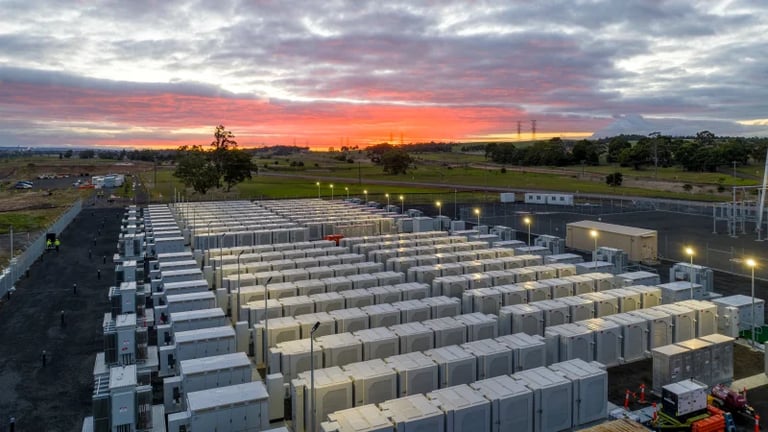 Batteries Overtake Gas: Australia's Grid Revolutionizes with Renewable Power by 2025