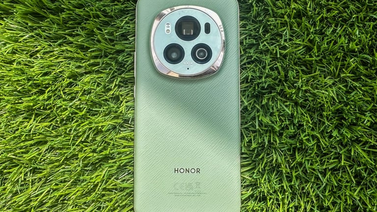 Honor Unveils Magic 6 Pro and Porsche-Designed Foldable at MWC 2024