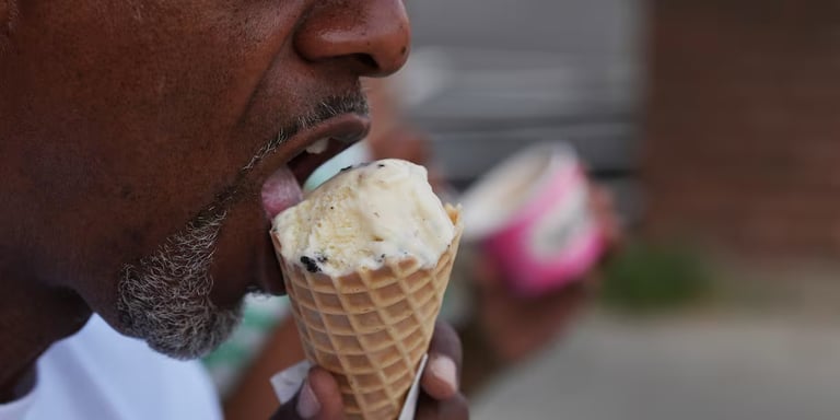 Rising U.S. Temperatures Boost Sugary Drink Intake, Worsening Health in Vulnerable Groups