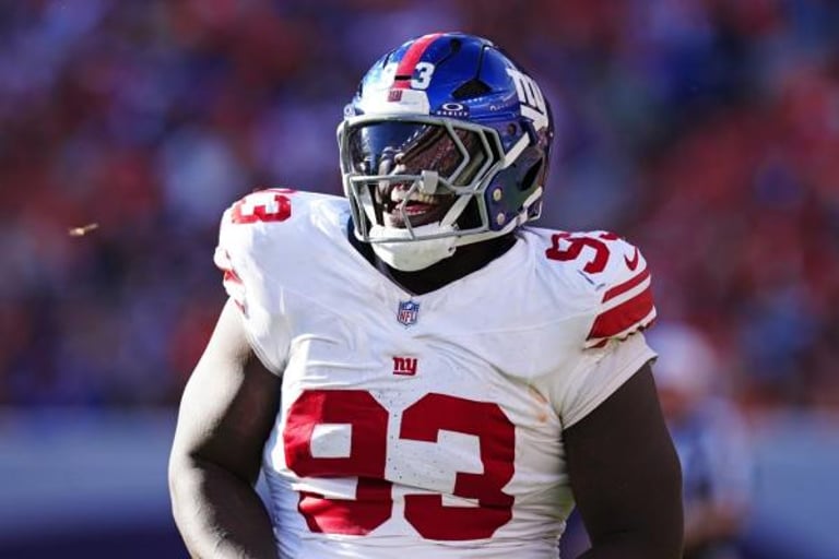 Buccaneers Bolster Receiver Corps with David Sills Signing Amid Offseason Reshaping