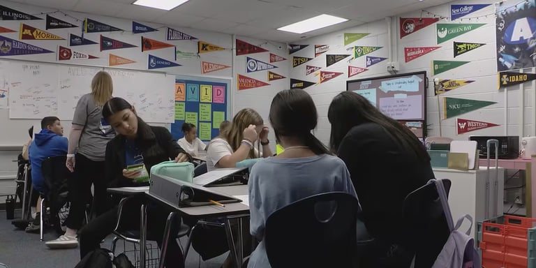 Texas Schools to Ban Personal Devices During Hours; Mixed Reactions on New Policy