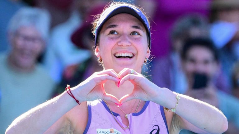 Naomi Osaka Advances; Siegemund Stuns with Upset, Swiatek Bounces Back Post-Ban