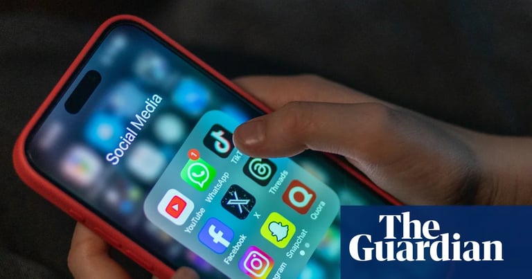 UK Trial to Test Social Media Limits on Teen Mental Health in World-First Study