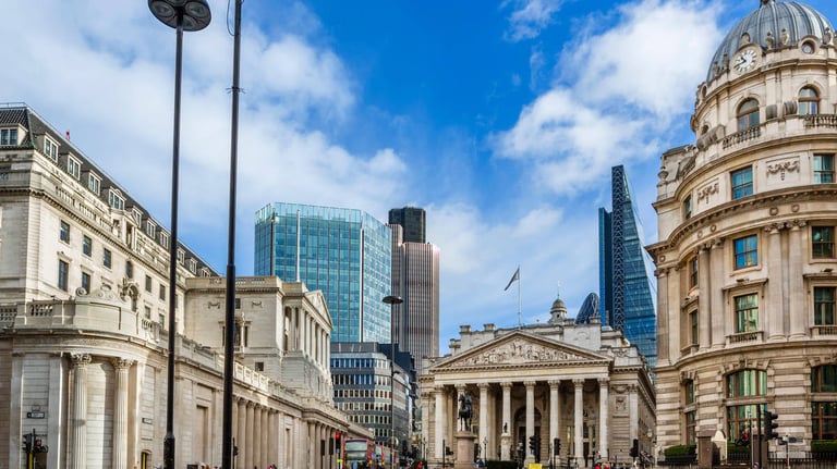 UK Economy Stalls in July Amid Manufacturing Slump and Political Turmoil