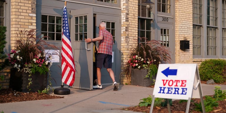 2026 Midterms: Democrats Aim to Regain Control as Trump Faces Low Approval Challenges