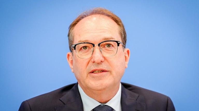 Germany and Poland Tackle Migration Policy Amid Russian Hybrid War Concerns