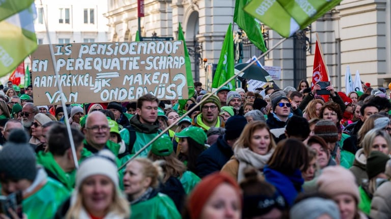30,000 Rally in Brussels for Pension Reform Amid Nationwide Strikes and Transport Disruptions