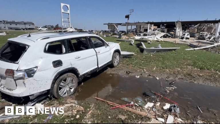 Deadly Storms Ravage Central and Southern U.S., Claiming 21 Lives and Prompting States of Emergency