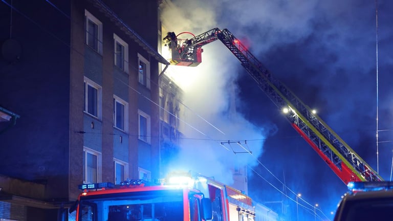 Tragic Blaze in Solingen Claims Four Lives, Infant Among Victims