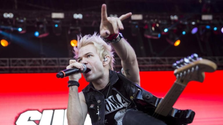 Sum 41 Cancels Australian Tour as Deryck Whibley Battles Pneumonia; Good Things Festival Continues