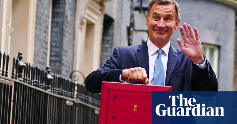 Chancellor Hunt Eyes Non-Dom Tax Overhaul to Fund Insurance Cuts