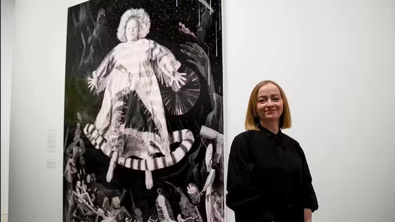 Julie Fragar Wins 2025 Archibald Prize with 'Flagship Mother Multiverse' Portrait