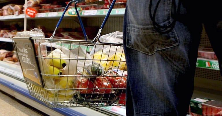 UK Food Prices Surge 2.6% Amid Rising Costs and Employment Bill Concerns